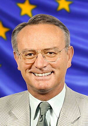 Hänsch EC President Portrait.jpg