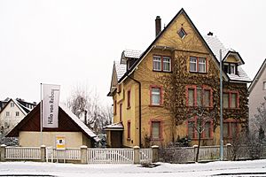 Hilla von Rebay (Teningen) 01