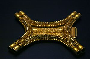 Pectoral - Mairena Treasury - 3rd-1st cent. b.C. - Seville - Museo Arqueológico de Sevilla (2)