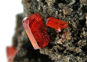 Vanadinite-158386