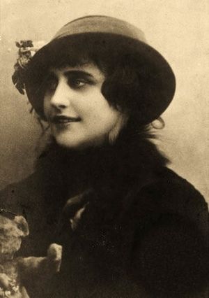 Vera Kholodnaya photo.jpg