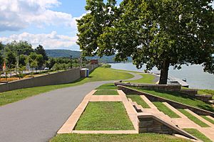 Walking path in Sunbury 2