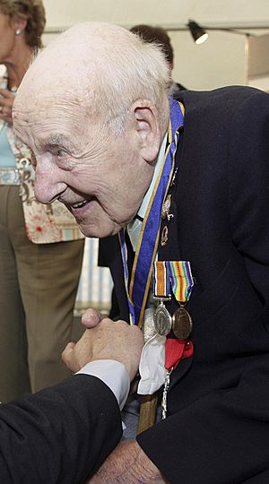 Henry Allingham in June 2006.jpg