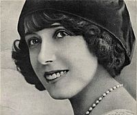 Mistinguett in 1912