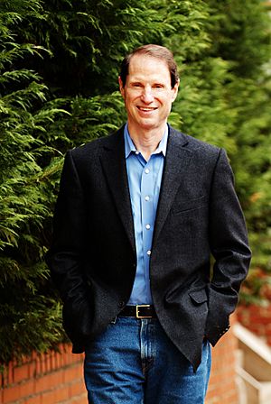 Ron Wyden walking, 2005