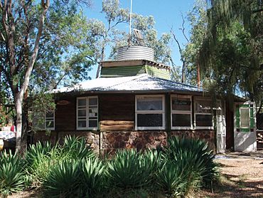 Tomahawk Creek Huts - The Lodge (2011).jpg