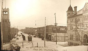 WaupacaWisconsinDowntown1908