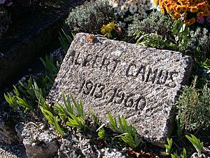 20041113-002 Lourmarin Tombstone Albert Camus