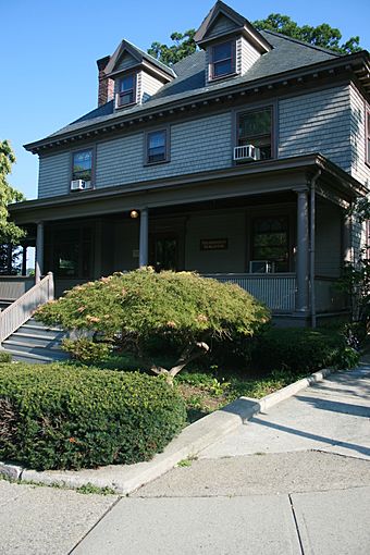 Frank and Mabel Dean House.JPG