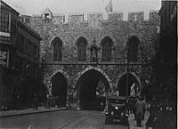 HighStreetSouthamptoncirca1930