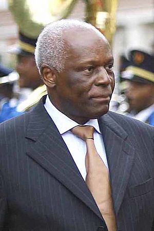 José Eduardo dos Santos 2.jpg