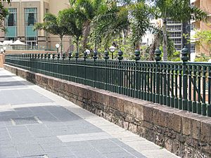 Petrie Bight Retaining Wall (2008)