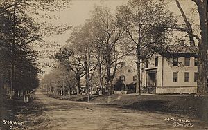 PostcardDurhamCTStreetAndSchool1910