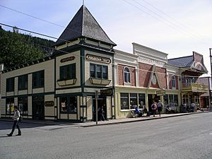 Red Onion Saloon