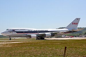 Thai Airways B747-400 HS-TGP (4448615590)