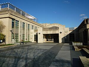 Tufts Tisch library entrance