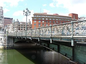 Puente del Ayuntamiento.jpg