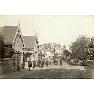 Winchmore Hill Station