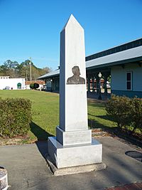 Chipley monument near depot01