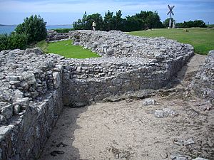 Harry's Walls, St. Mary's - geograph.org.uk - 936169.jpg