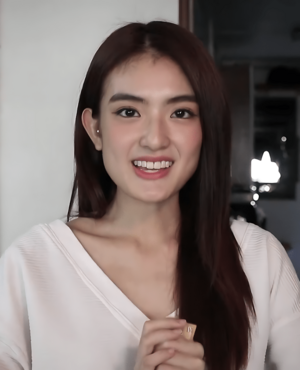 Hong Ling in 2017.png