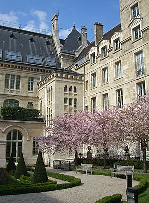 Louis-le-Grand--cour-honneur