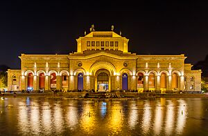 Plaza de la República, Ereván, Armenia, 2016-10-02, DD 113-114 HDR.jpg