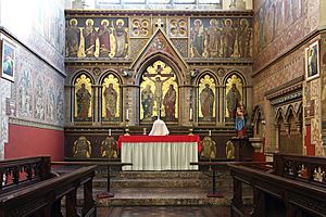 St Andrew, Bethune Road - Sanctuary (geograph 4397969)