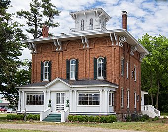 Abram Fisk House.jpg