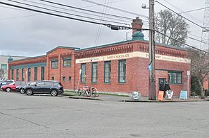 Fremont trolley barn 09.jpg