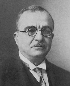 Ioannis Metaxas 1937 (cropped) 2.jpg