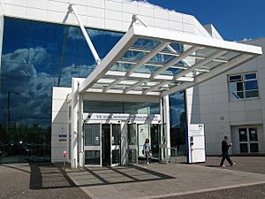 Main Entrance, Edinburgh Royal Infirmary - geograph.org.uk - 432996.jpg