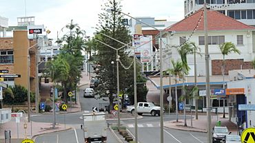 Looking up Goondoon Street (main street), Gladstone, 2014.JPG