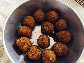 Mutton Rolls with bread crumbs