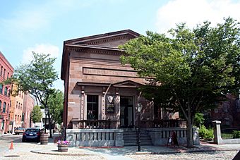 New Bedford Whaling National Historical Park Vistor Center 2006.jpg