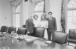 Nixon Contact Sheet WHPO-1542 (cropped1)