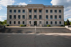 Barnes County Courthouse