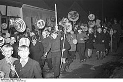 Bundesarchiv Bild 194-0273-38, Sankt Martinszug