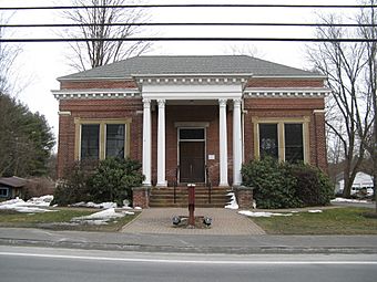 Edwards Library, Southampton MA.jpg