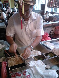 Kueh tutu preparation