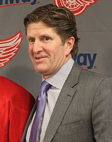 Mike Babcock in 2013.jpg