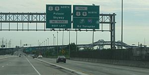 Northbound approaching Pulaski Skyway