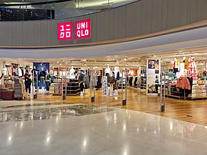 Uniqlo, Tunjungan Plaza 3, Central Surabaya