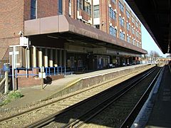 Wallington Station 02.JPG