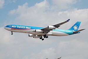 Air Tahiti Nui Airbus A340-313X; F-OSUN@LAX;21.04.2007 466gv (4819831598)