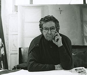 Antoni Tàpies (1).jpg