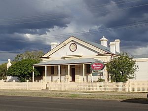 Narrabri Gaol and Residence.jpg