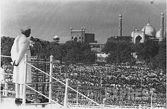 PM Nehru addresses the nation from the Red Fort on 15 August 1947