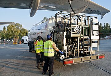 Refuel EC-KNM Iberia (6218464950)