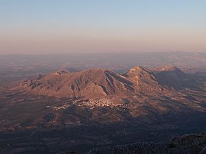 Bedmar desde el Cerro Aznaitín.JPG